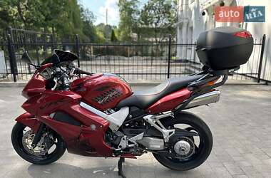 Мотоцикл Спорт-туризм Honda VFR 800F Interceptor 2004 в 