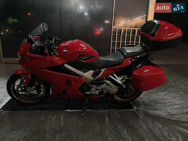 Мотоцикл Спорт-туризм Honda VFR 800F Interceptor 2014 в Дніпрі