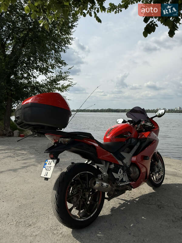 Мотоцикл Спорт-туризм Honda VFR 800F Interceptor 2014 в Дніпрі