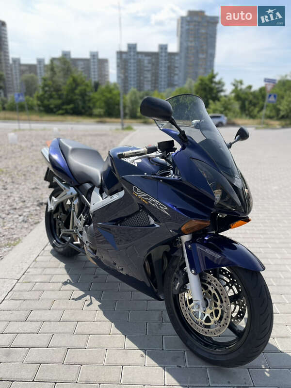 Мотоцикл Спорт-туризм Honda VFR 800F Interceptor 2003 в Києві