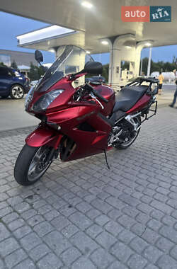 Мотоцикл Спорт-туризм Honda VFR 800F Interceptor 2011 в 