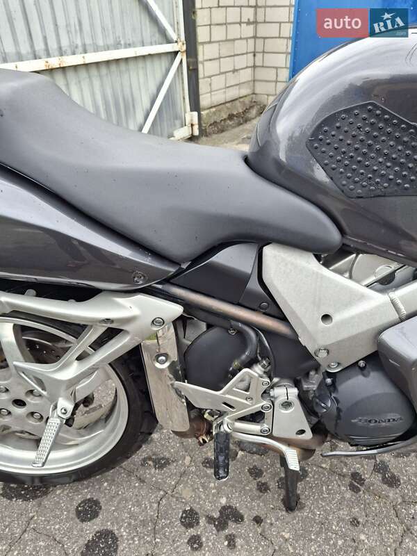 Мотоцикл Спорт-туризм Honda VFR 800F Interceptor 2002 в Каневі