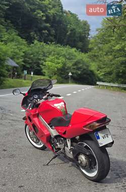 Мотоцикл Спорт-туризм Honda VFR 800F Interceptor 2000 в 