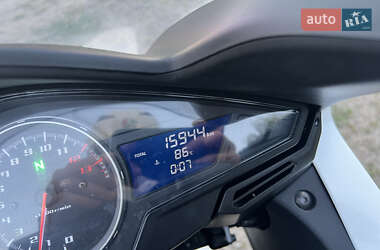 Мотоцикл Спорт-туризм Honda VFR 800F Interceptor 2016 в 