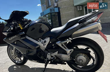 Мотоцикл Спорт-туризм Honda VFR 800F Interceptor 2006 в 