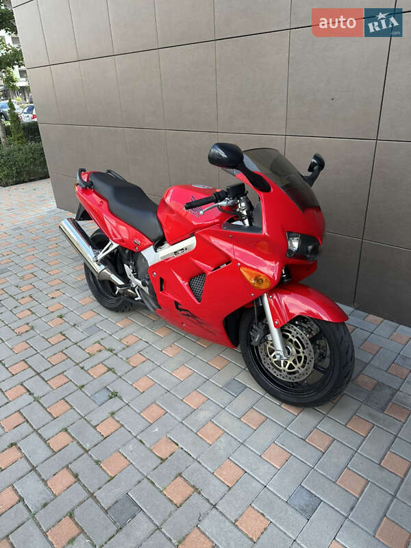 Мотоцикл Спорт-туризм Honda VFR 800F Interceptor 1999 в Києві