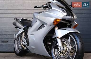 Мотоцикл Без обтекателей (Naked bike) Honda VFR 800F Interceptor 2005 в Белой Церкви