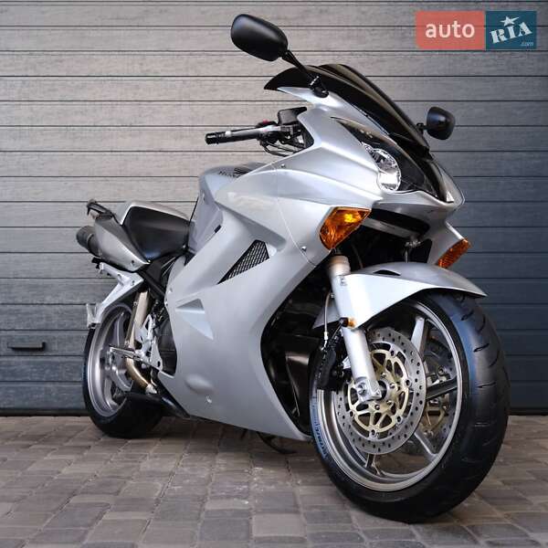 Honda VFR 800F Interceptor 2005