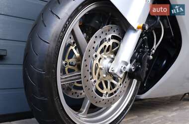Мотоцикл Без обтікачів (Naked bike) Honda VFR 800F Interceptor 2005 в 