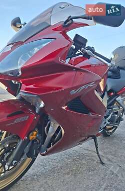 Мотоцикл Спорт-туризм Honda VFR 800F Interceptor 2012 в 