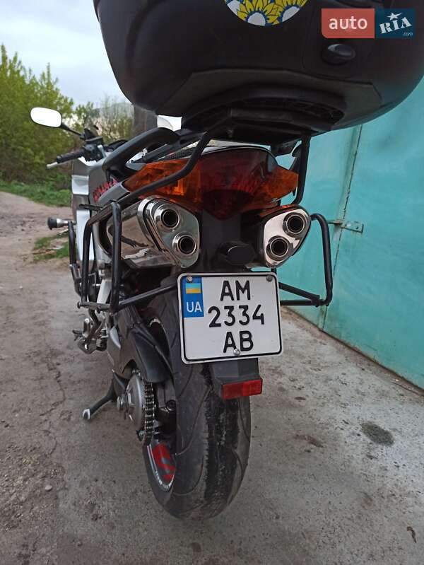 Мотоцикл Спорт-туризм Honda VFR 800F Interceptor 2004 в Бердичеві
