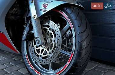 Мотоцикл Спорт-туризм Honda VFR 800F Interceptor 2006 в 