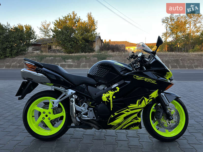 Мотоцикл Спорт-туризм Honda VFR 800F Interceptor 2002 в Березівці