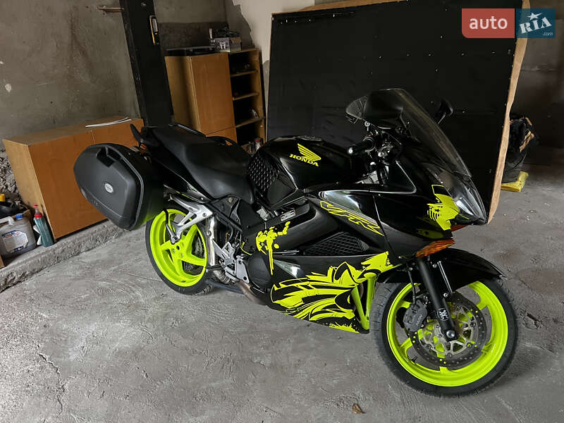 Мотоцикл Спорт-туризм Honda VFR 800F Interceptor 2002 в Березівці