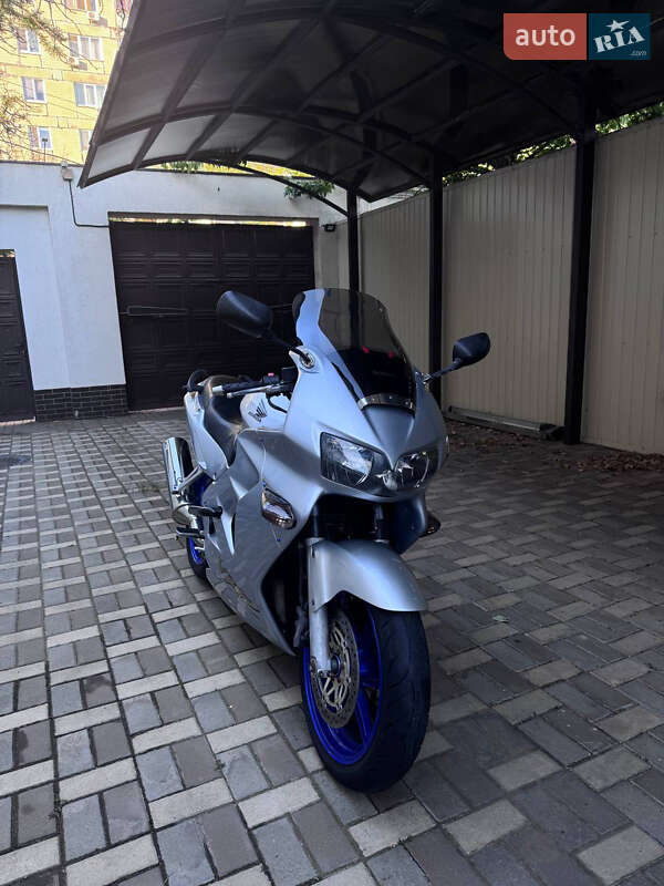 Мотоцикл Спорт-туризм Honda VFR 800F Interceptor 1998 в Николаеве