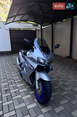 Мотоцикл Спорт-туризм Honda VFR 800F Interceptor 1998 в 