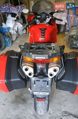 Мотоцикл Спорт-туризм Honda VFR 800F Interceptor 2004 в 