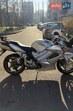 Мотоцикл Спорт-туризм Honda VFR 800F Interceptor 2003 в Києві