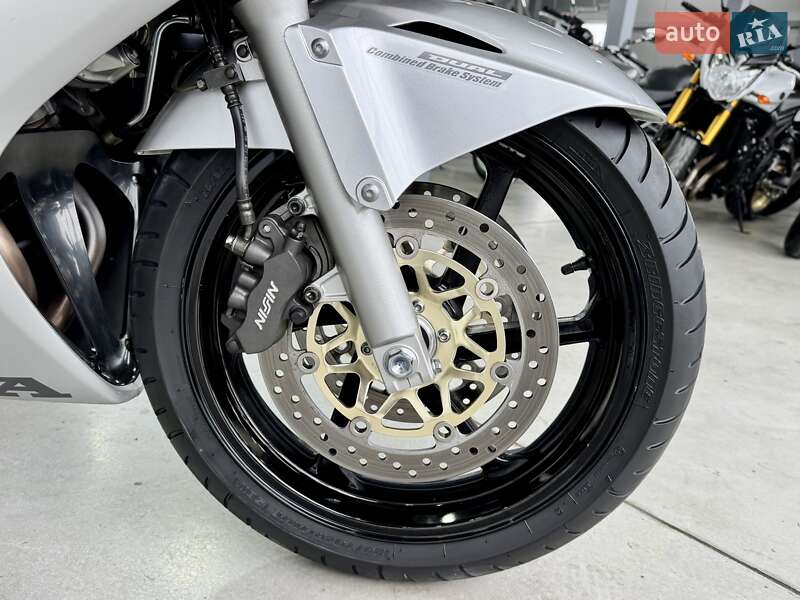 Мотоцикл Спорт-туризм Honda VFR 800F Interceptor 2003 в Хмельницькому