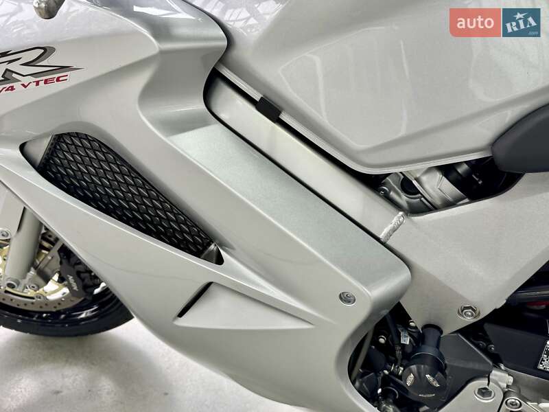 Мотоцикл Спорт-туризм Honda VFR 800F Interceptor 2003 в Хмельницькому