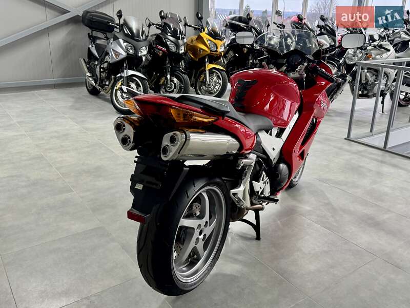Мотоцикл Спорт-туризм Honda VFR 800F Interceptor 2005 в Хмельницькому фото 4 Мотоцикл Спорт-туризм Honda VFR 800F Interceptor 2005 в Хмельницькому