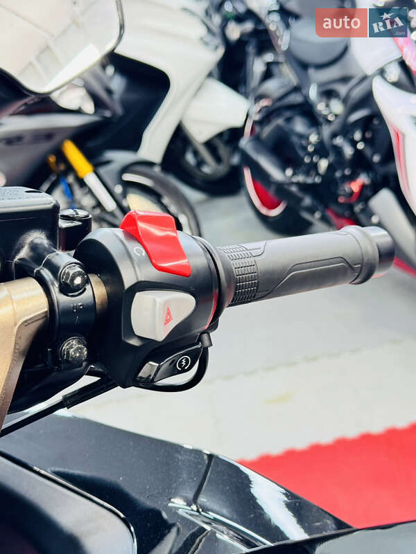 Спортбайк Honda VFR 800F Interceptor 2014 в Одессе фото 26 Спортбайк Honda VFR 800F Interceptor 2014 в Одессе