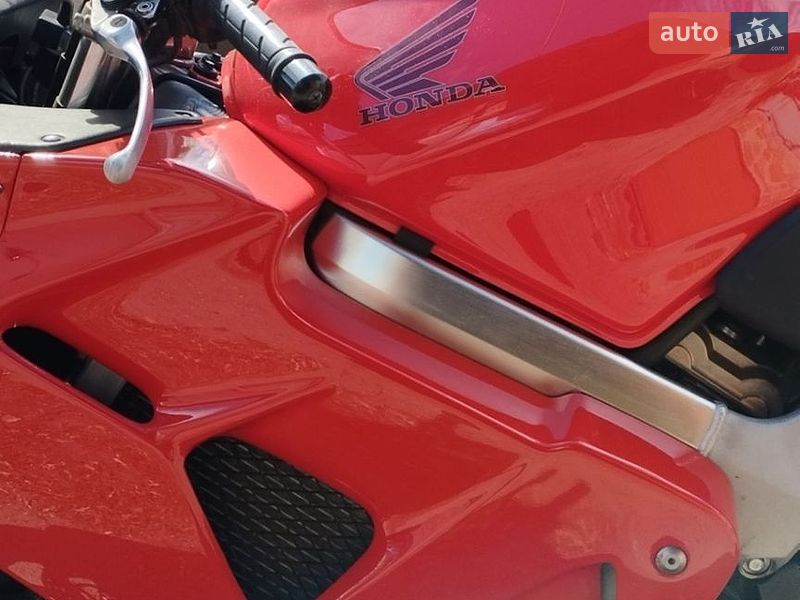 Мотоцикл Спорт-туризм Honda VFR 800F Interceptor 1999 в Полтаві