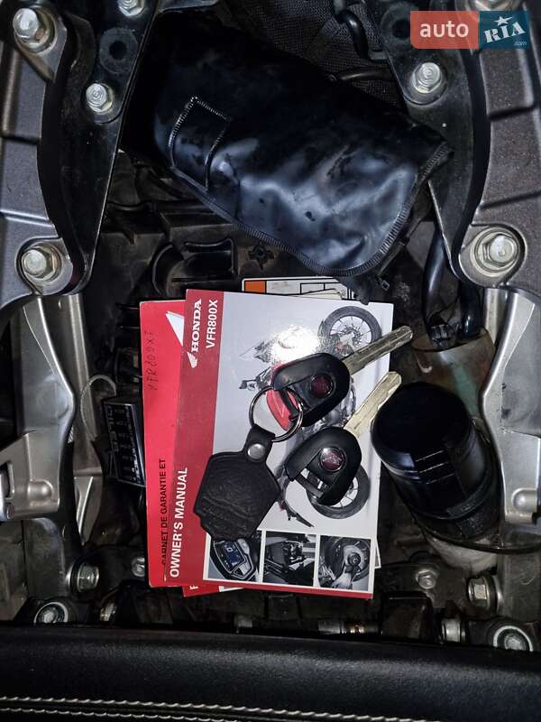 Мотоцикл Многоцелевой (All-round) Honda VFR 800X Crossrunner 2015 в Кривом Роге фото 14 Мотоцикл Многоцелевой (All-round) Honda VFR 800X Crossrunner 2015 в Кривом Роге