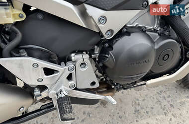Мотоцикл Спорт-туризм Honda VFR 800X Crossrunner 2016 в 