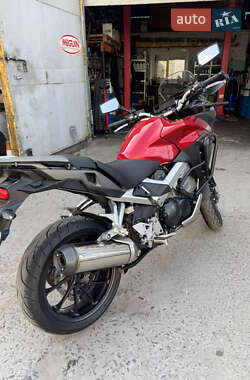 Мотоцикл Спорт-туризм Honda VFR 800X Crossrunner 2016 в 