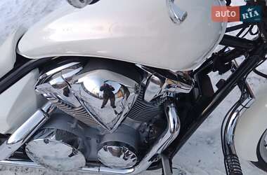 Боббер Honda VT 1300CS Sabre 2010 в 