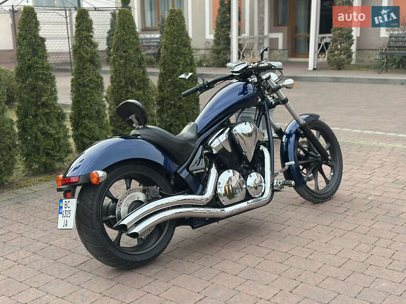Мотоцикл Круизер Honda VT 1300CX Fury 2020 в 
