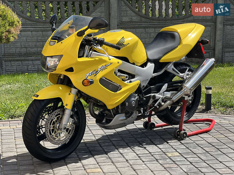 Мотоцикл Спорт-туризм Honda VTR 1000 2002 в Буську