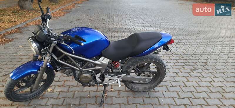 Мотоцикл Классік Honda VTR 250 1999 в Сокирянах