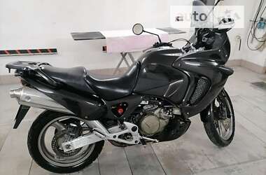 Мотоцикл Багатоцільовий (All-round) Honda XL 1000V Varadero 2002 в Рівному