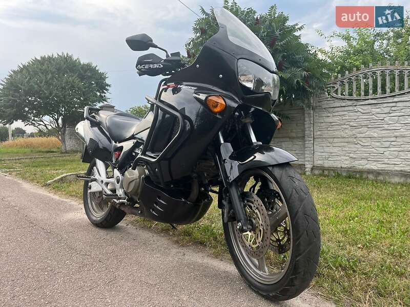 Мотоцикл Багатоцільовий (All-round) Honda XL 1000V Varadero 2002 в Рівному