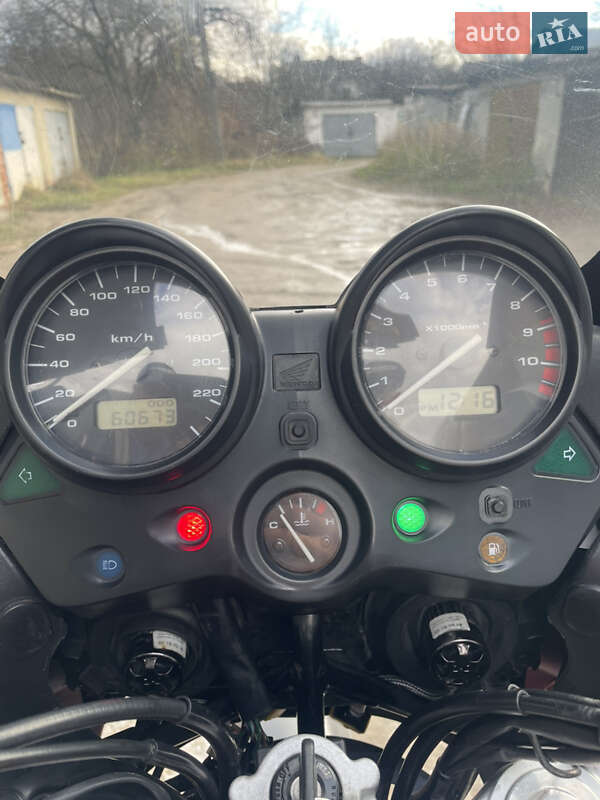 Мотоцикл Многоцелевой (All-round) Honda XL 1000V Varadero 2001 в Бориславе