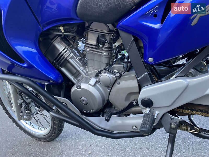 Мотоцикл Многоцелевой (All-round) Honda XL 650V Transalp 2001 в Хотине