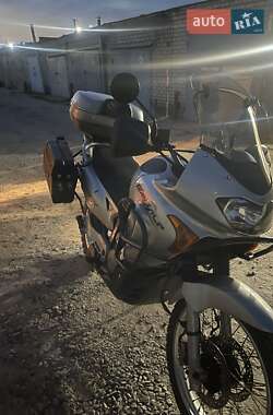 Мотоцикл Багатоцільовий (All-round) Honda XL 650V Transalp 2004 в 