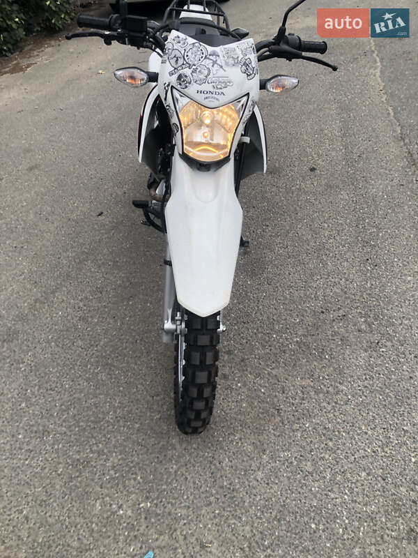 Мотоцикл Кросс Honda XR 150L 2017 в Киеве