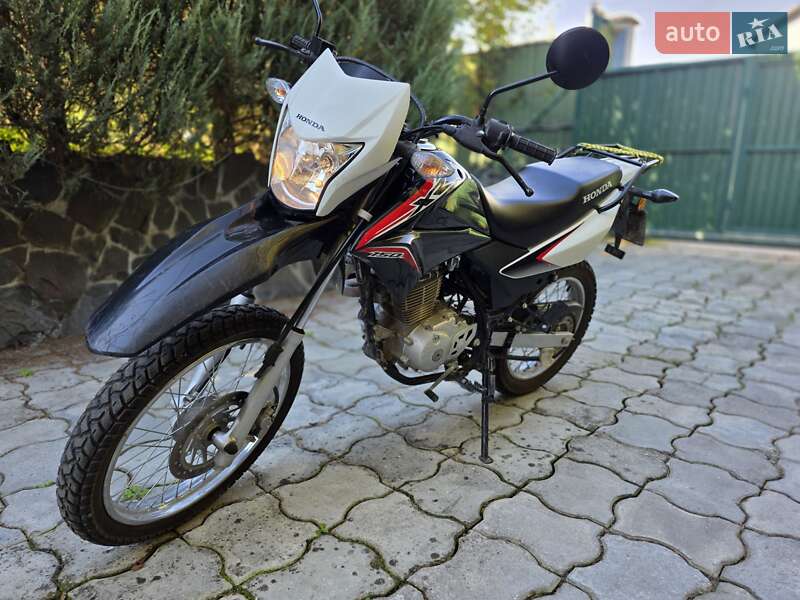 Мотоцикл Позашляховий (Enduro) Honda XR 150L 2014 в Львові