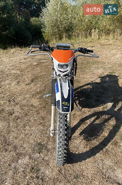 Мотоцикл Внедорожный (Enduro) Honda XR 250 Tornado 2001 в Чернигове