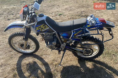 Мотоцикл Внедорожный (Enduro) Honda XR 250 Tornado 2001 в 