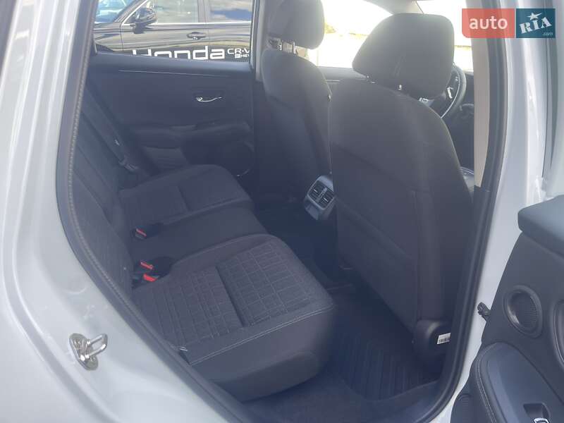 Внедорожник / Кроссовер Honda ZR-V 2023 в Днепре фото 10 Внедорожник / Кроссовер Honda ZR-V 2023 в Днепре