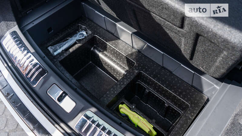 Внедорожник / Кроссовер Hongqi E-HS9 2022 в Львове