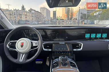 Позашляховик / Кросовер Hongqi E-HS9 2022 в 