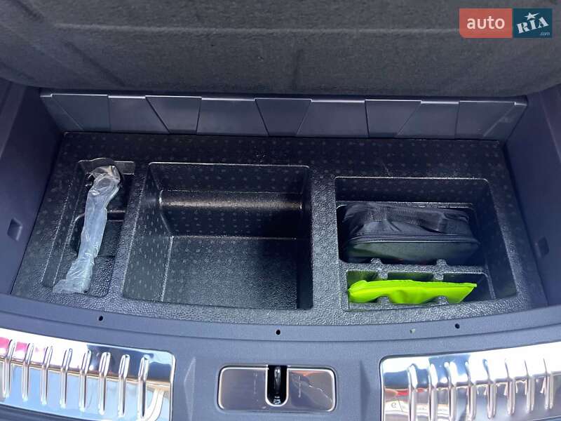 Внедорожник / Кроссовер Hongqi E-HS9 2022 в Львове