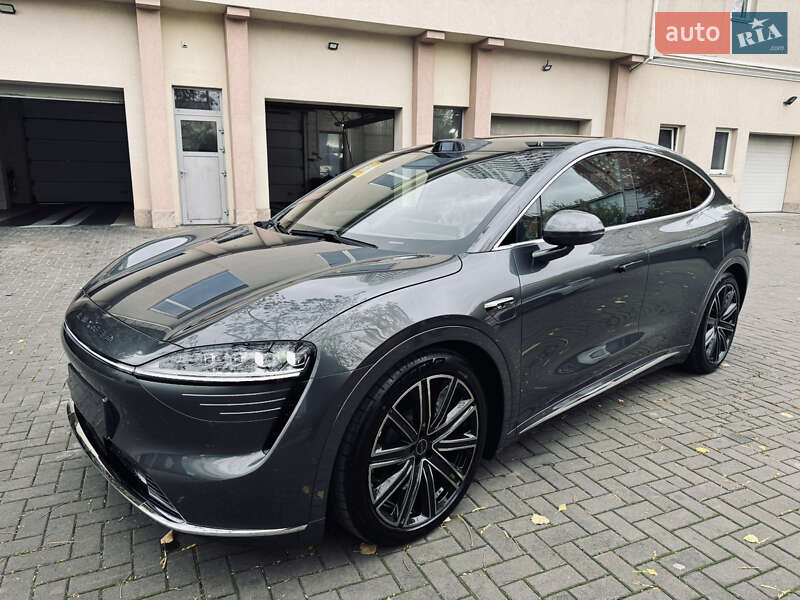 Внедорожник / Кроссовер Huawei Luxeed R7 2025 в Одессе