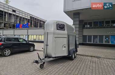 Для перевозки животных - прицеп Humbaur Maximus 2008 в Черновцах