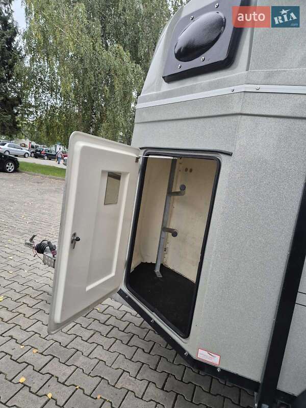 Для перевозки животных - прицеп Humbaur Maximus 2008 в Киеве фото 9 Для перевозки животных - прицеп Humbaur Maximus 2008 в Киеве